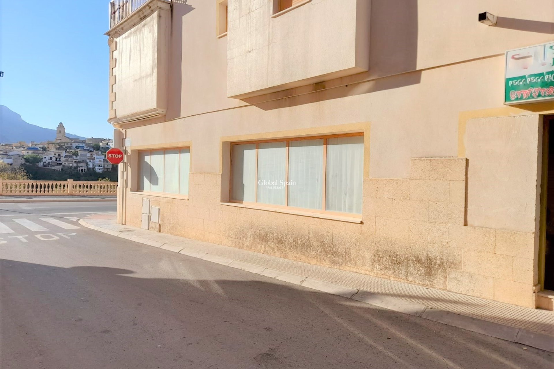 Resale - Local -
La Nucía - La nucia