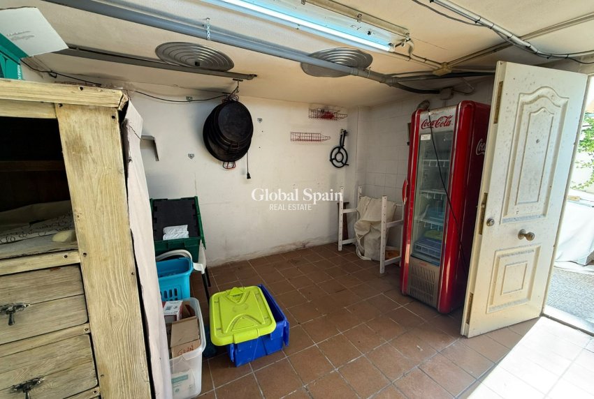 Resale - Local -
PILES - Playa