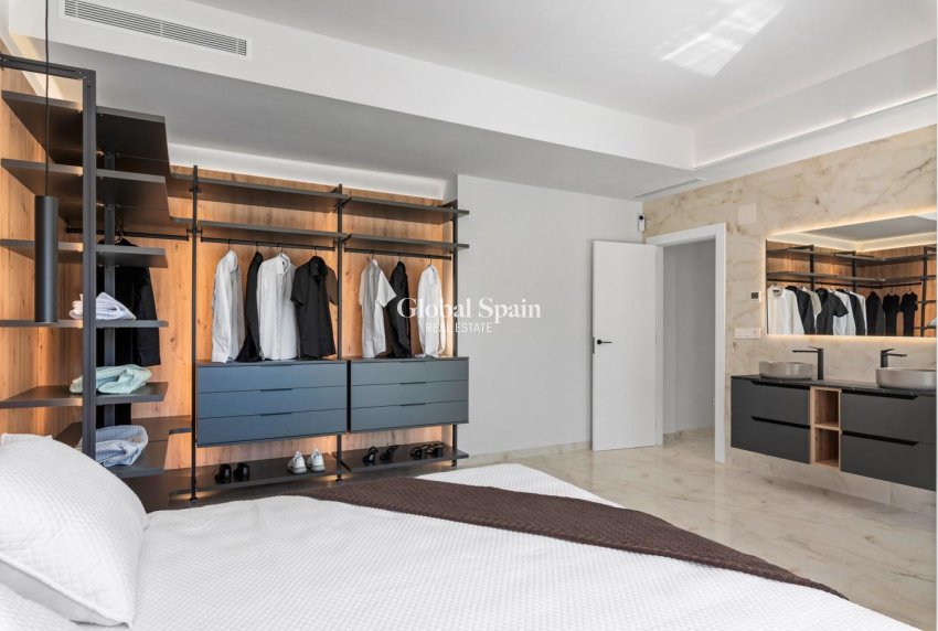 Resale - Luxury Villa -
ALGORFA - Comunidad valenciana