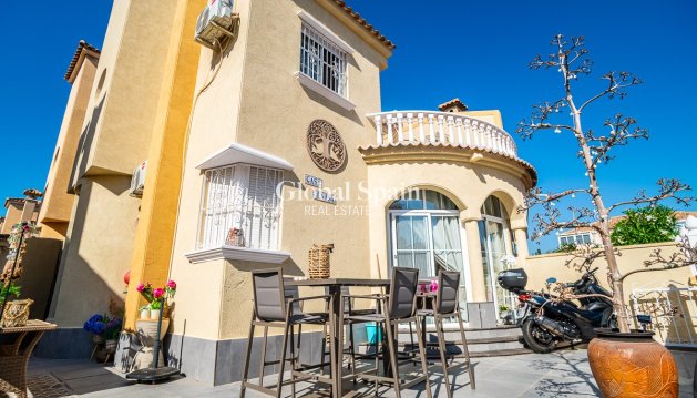  - Resale - ORIHUELA COSTA -
                La Florida