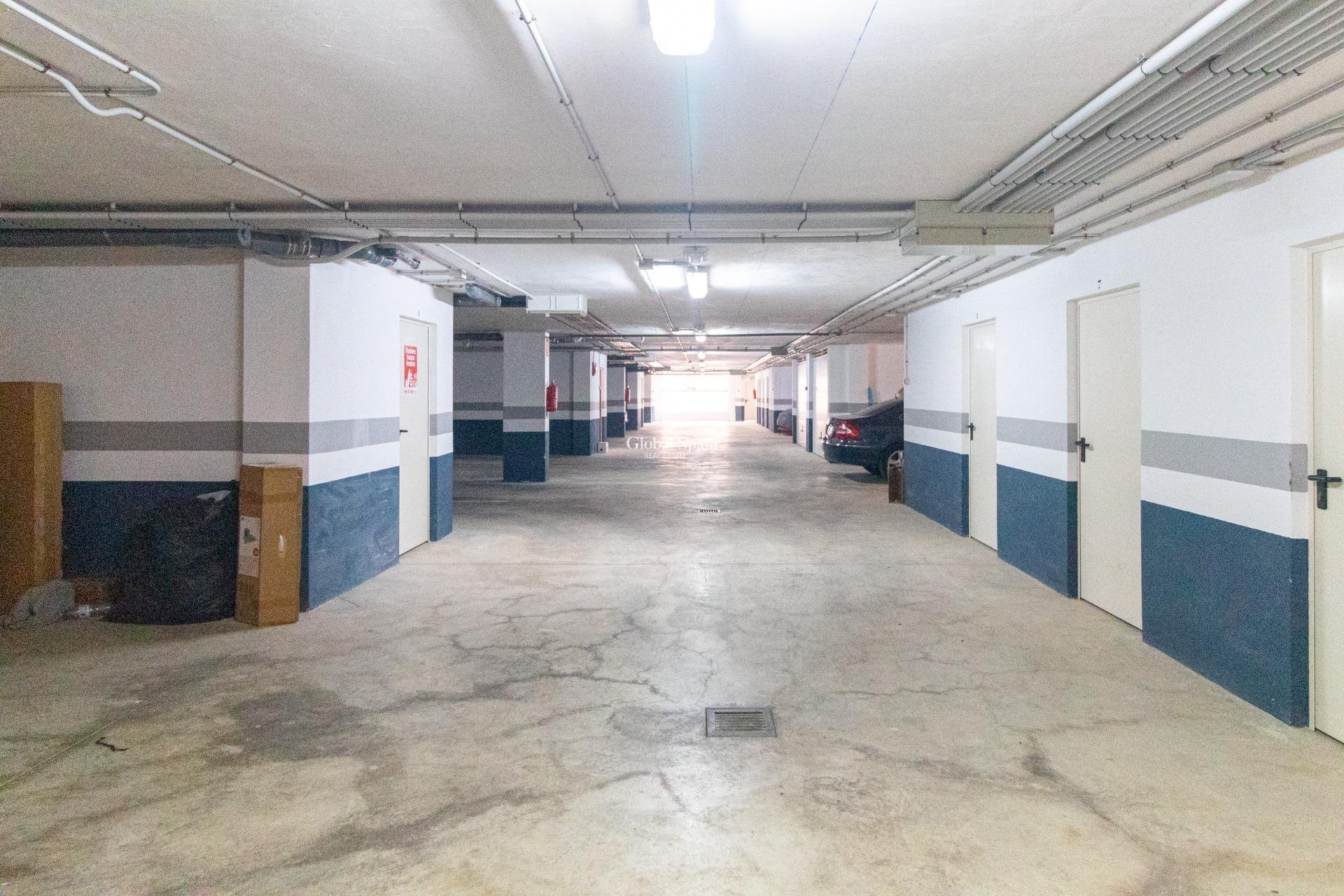 Resale - Parking -
ORIHUELA COSTA - Agua Marina