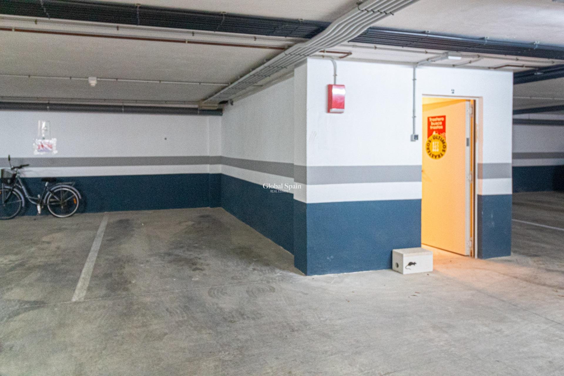 Resale - PARKING SPACE / GARAGE -
ORIHUELA COSTA - Agua Marina