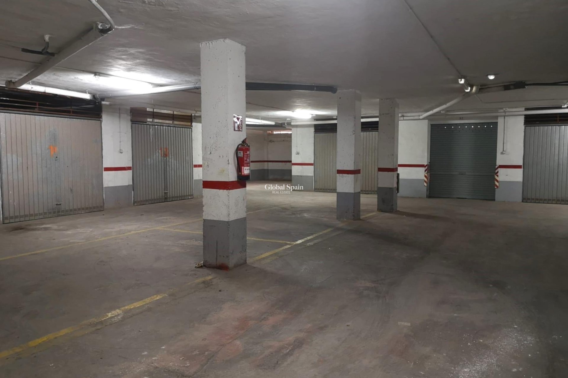 Resale - PARKING SPACE / GARAGE -
TORREVIEJA - Playa de los locos