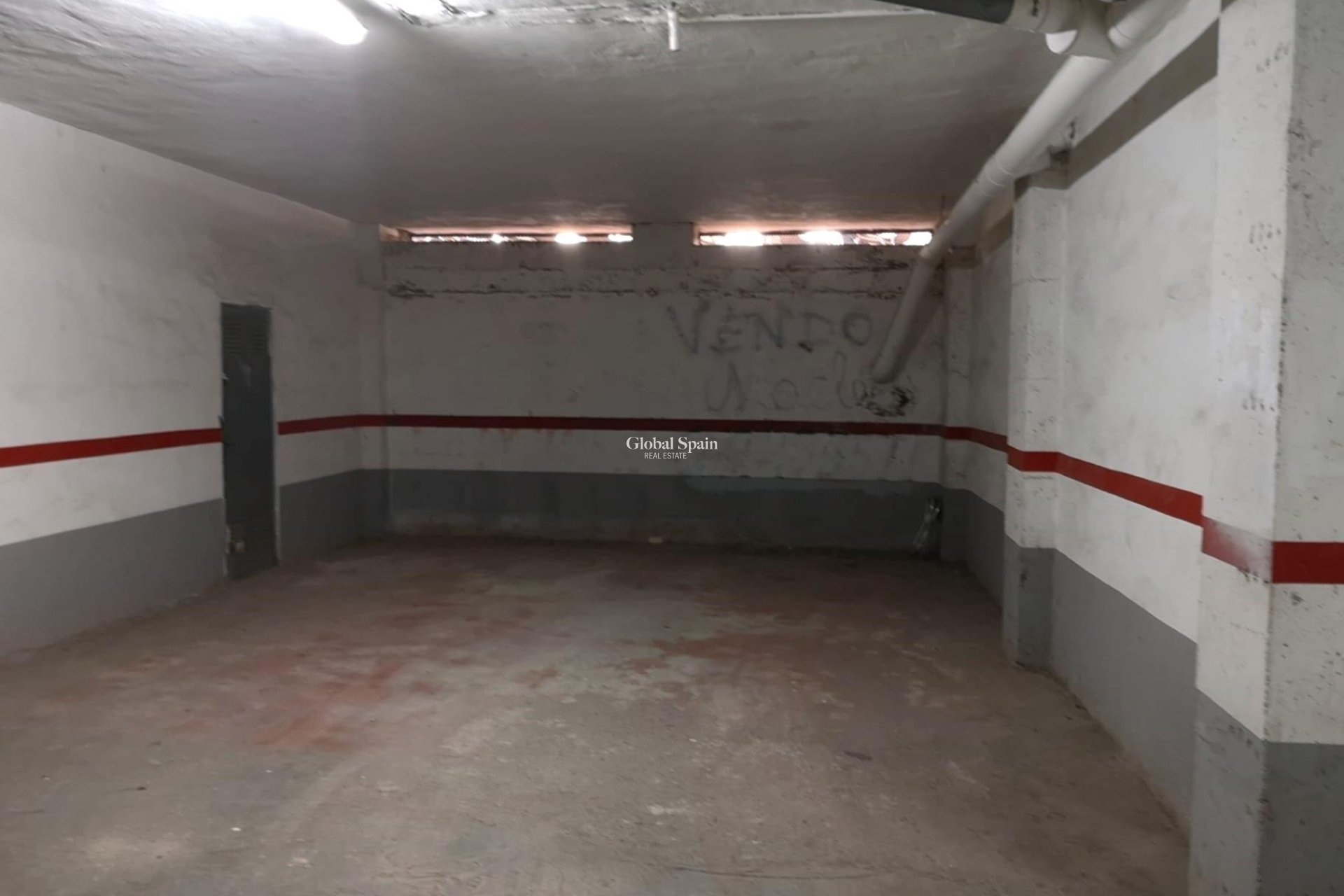 Resale - PARKING SPACE / GARAGE -
TORREVIEJA - Playa de los locos