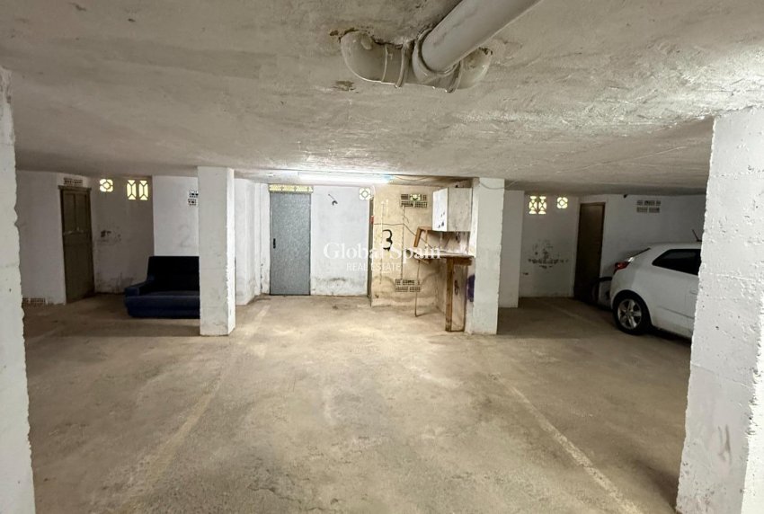 Resale - PARKING SPACE / GARAGE -
TORREVIEJA - Playa del cura