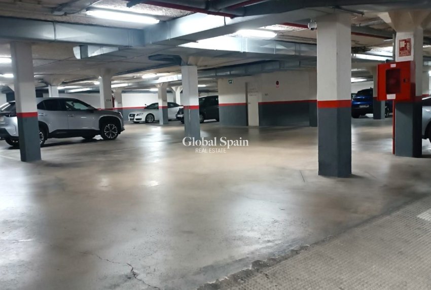 Resale - PARKING SPACE / GARAGE -
VILLAJOYOSA - Cala de Villajoyosa