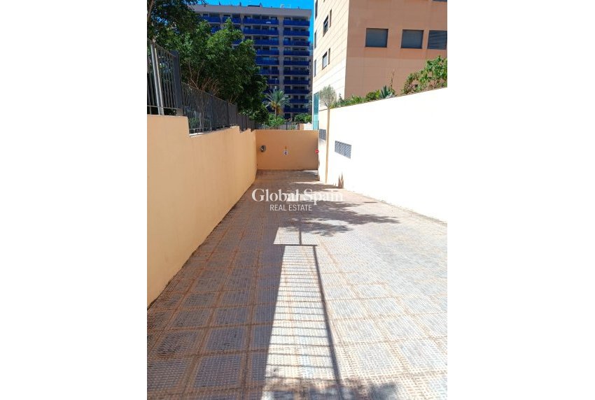 Resale - Parking Space / Garage -
VILLAJOYOSA - Cala de Villajoyosa