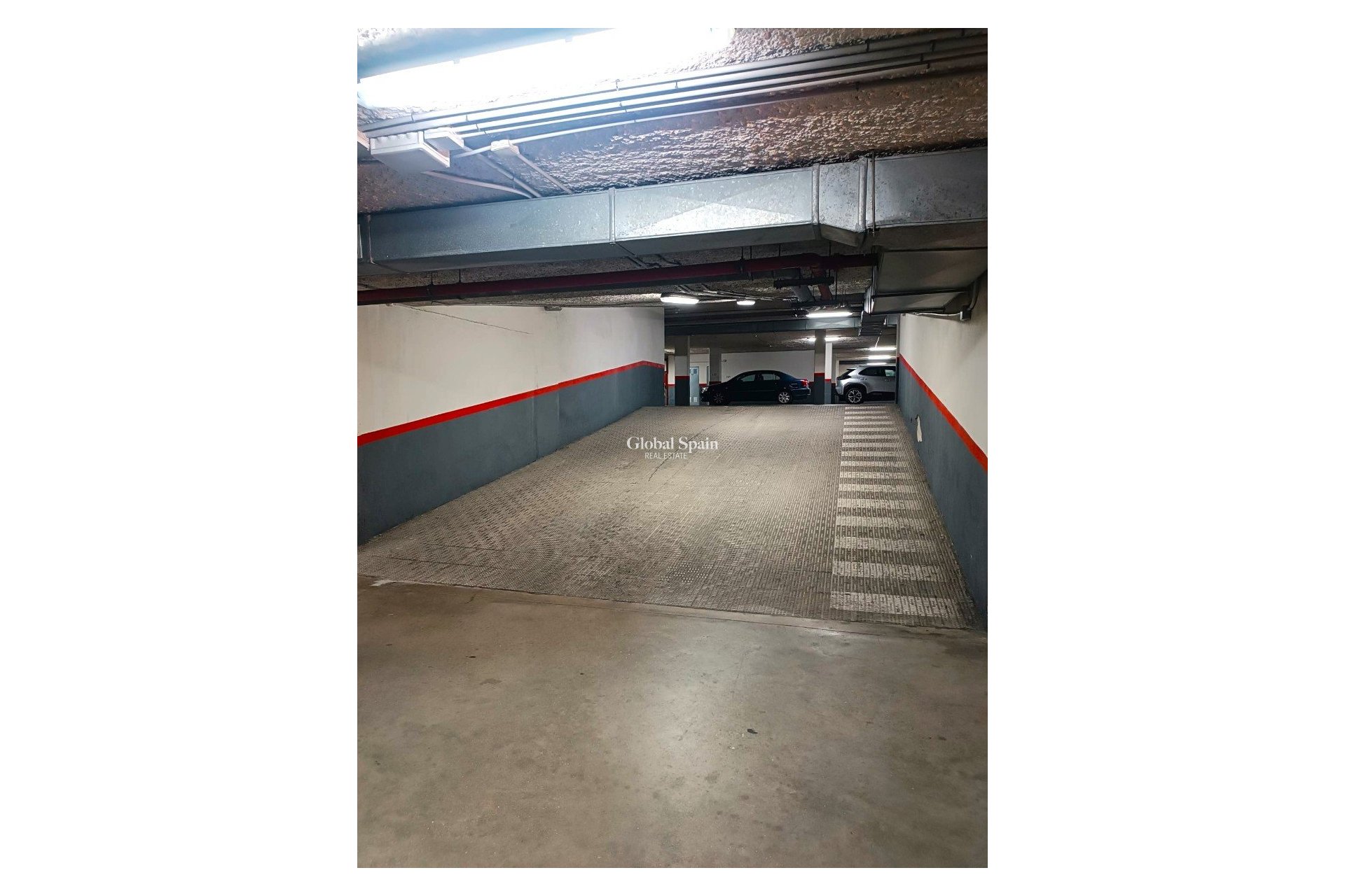 Resale - Parking Space / Garage -
VILLAJOYOSA - Cala de Villajoyosa