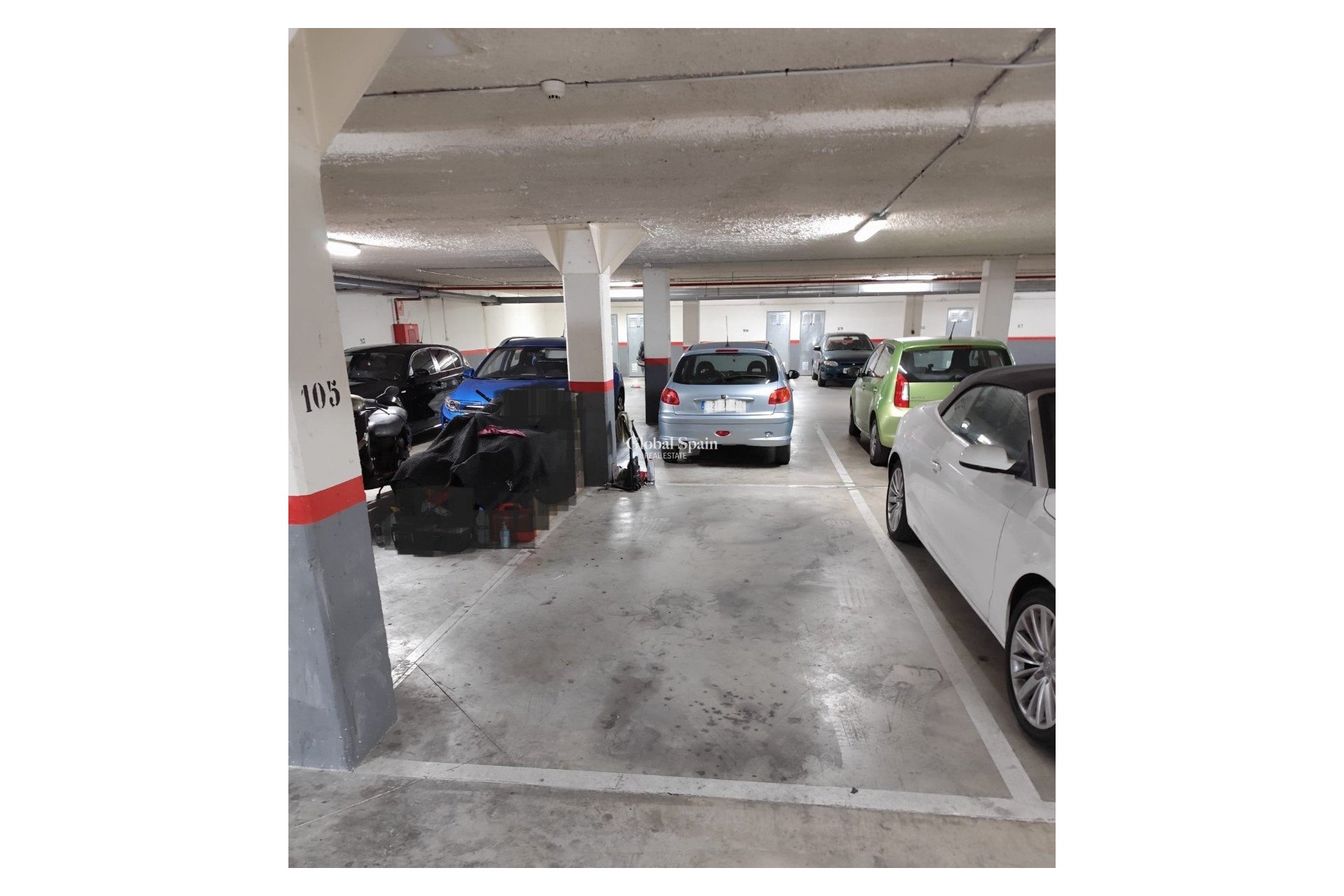 Resale - Parking Space / Garage -
VILLAJOYOSA - Cala de Villajoyosa