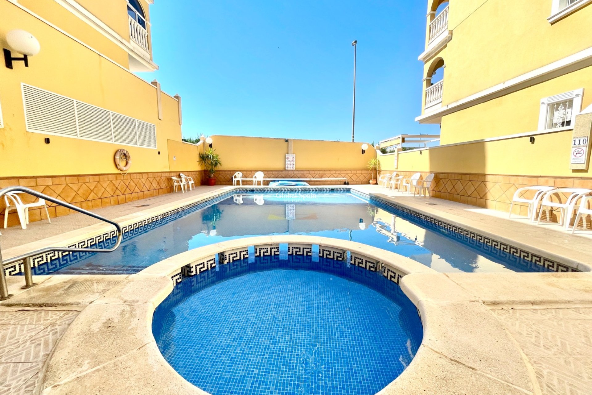 Resale - PENTHOUSE -
ALGORFA - Inland