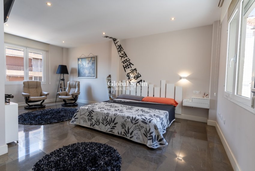 Resale - PENTHOUSE -
ALICANTE - Costa Blanca