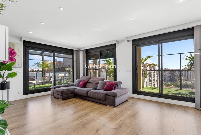 Resale - PENTHOUSE -
ALICANTE - Pau 5