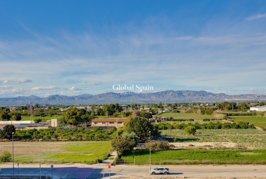 Resale - PENTHOUSE -
ALMORADÍ - Parque De La U