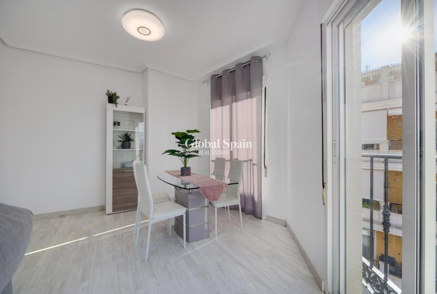 Resale - PENTHOUSE -
ALMORADÍ - Parque De La U