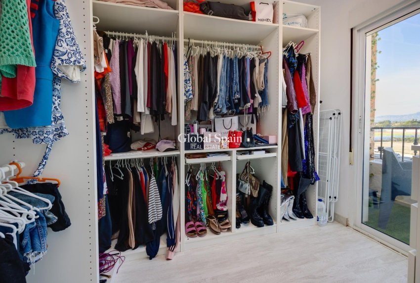 Resale - PENTHOUSE -
ALMORADÍ - Parque De La U