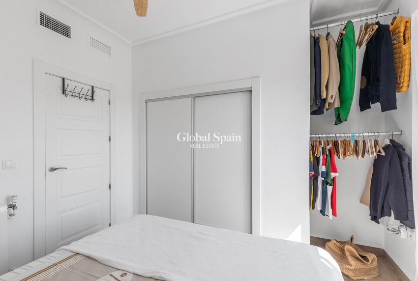 Resale - PENTHOUSE -
BAÑOS Y MENDIGO - El Valle Golf Resort