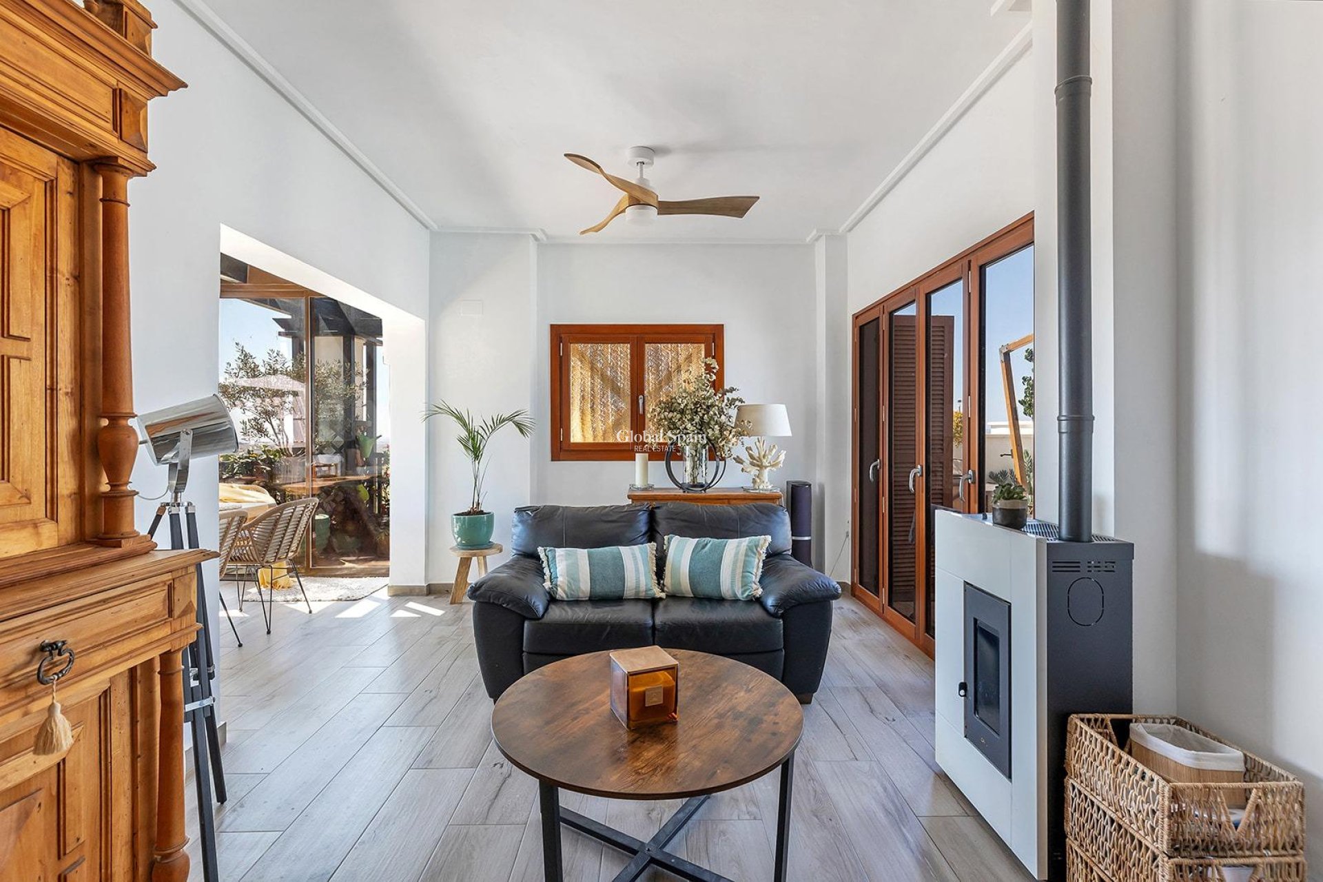 Resale - PENTHOUSE -
BAÑOS Y MENDIGO - El Valle Golf Resort