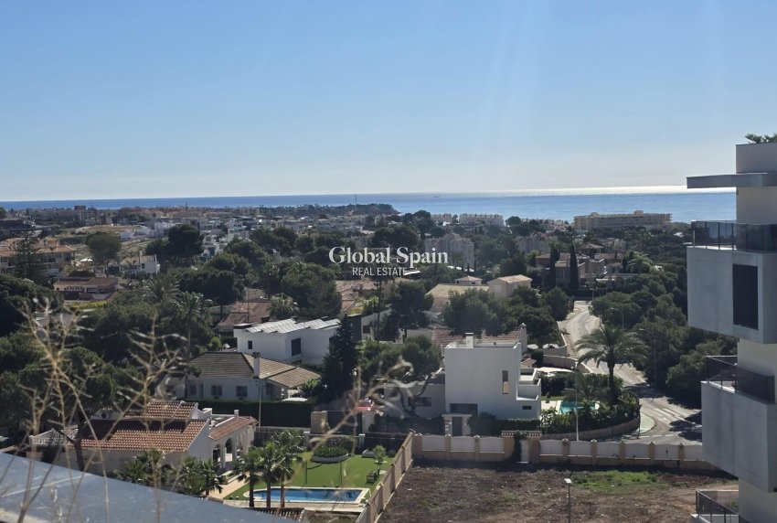 Resale - PENTHOUSE -
CAMPOAMOR - DEHESA DE CAMPOAMOR
