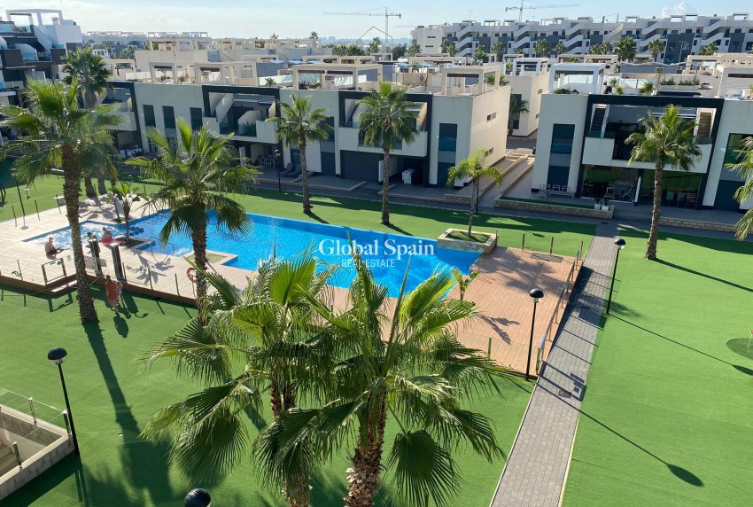 Resale - PENTHOUSE -
EL RASO - Costa Blanca