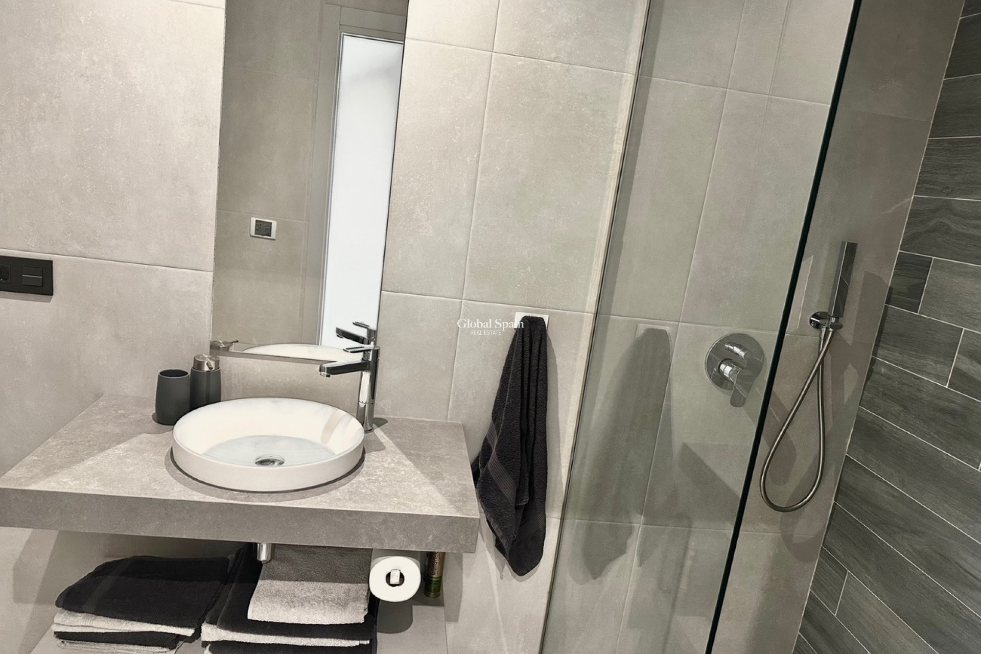 Resale - PENTHOUSE -
EL RASO