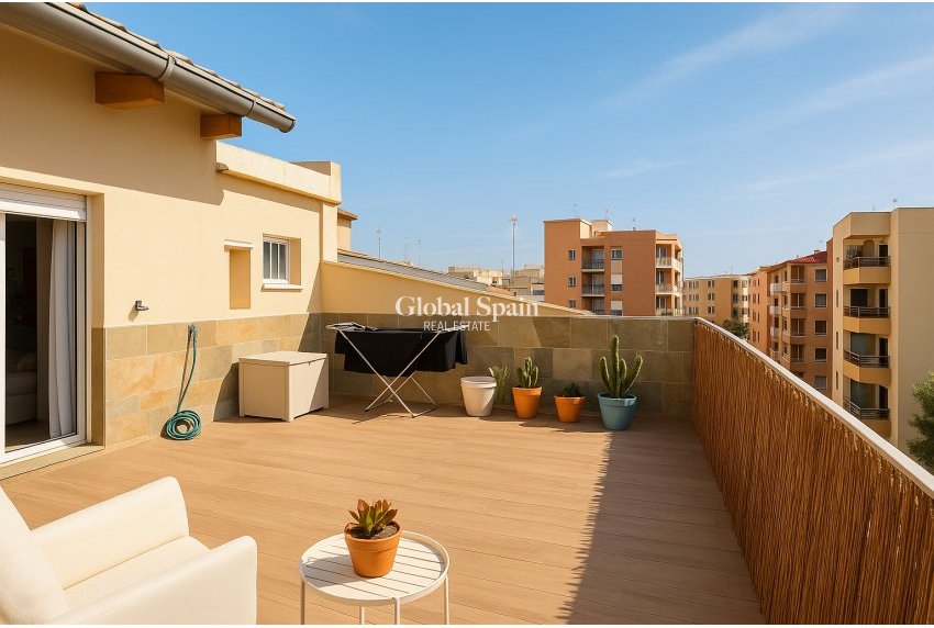 Resale - PENTHOUSE -
GUARDAMAR DEL SEGURA - Costa Blanca
