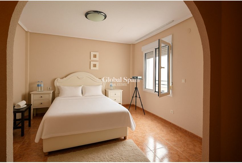 Resale - PENTHOUSE -
GUARDAMAR DEL SEGURA - Costa Blanca