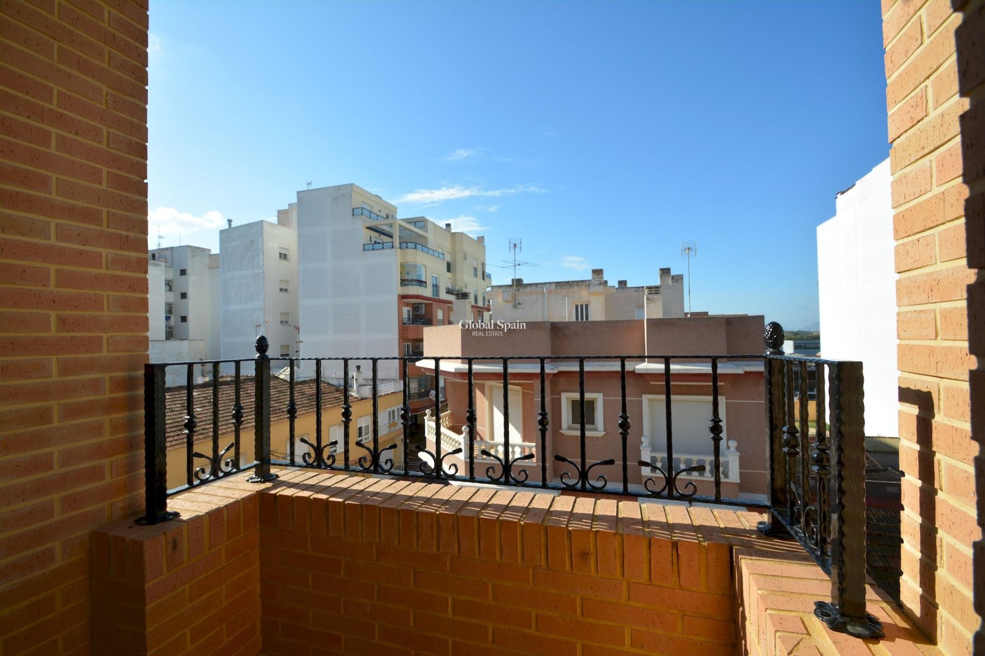 Resale - PENTHOUSE -
GUARDAMAR DEL SEGURA - Costa Blanca