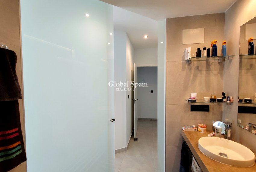 Resale - PENTHOUSE -
GUARDAMAR DEL SEGURA - Costa Blanca