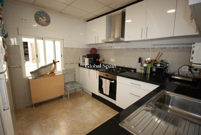 Resale - PENTHOUSE -
GUARDAMAR DEL SEGURA - Costa Blanca