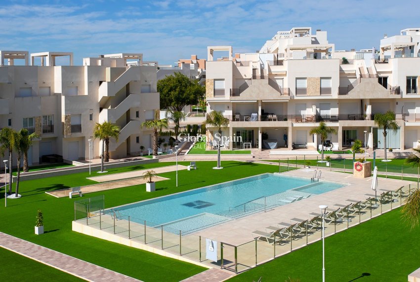 Resale - PENTHOUSE -
GUARDAMAR DEL SEGURA - EL RASO