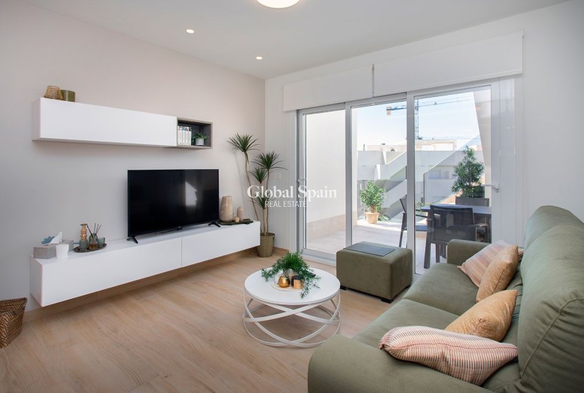 Resale - PENTHOUSE -
GUARDAMAR DEL SEGURA - EL RASO