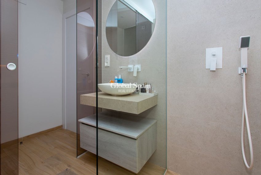 Resale - PENTHOUSE -
GUARDAMAR DEL SEGURA - EL RASO