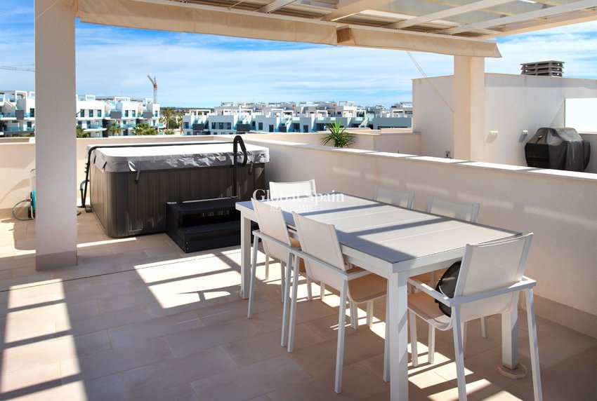 Resale - PENTHOUSE -
GUARDAMAR DEL SEGURA - EL RASO