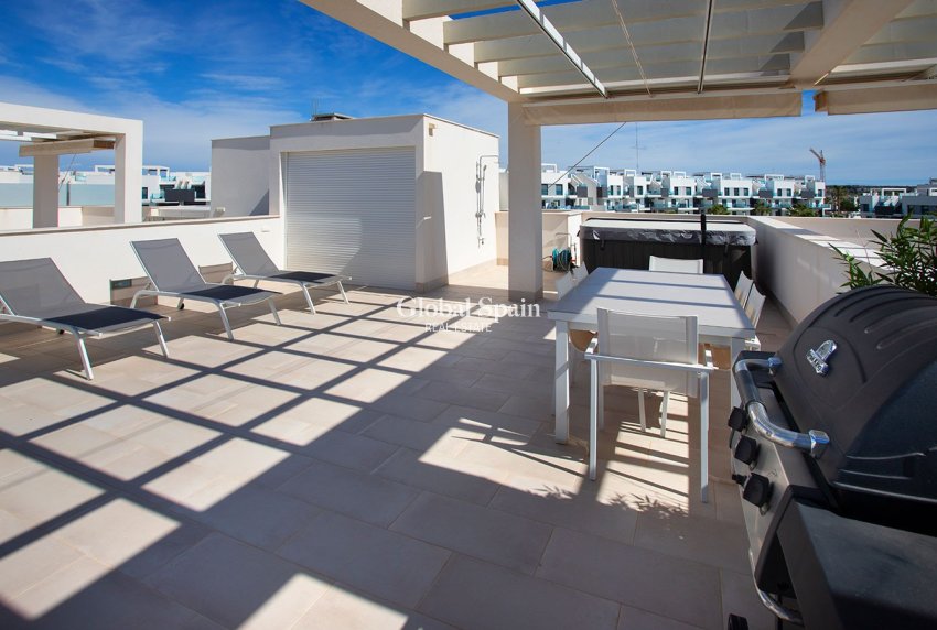 Resale - PENTHOUSE -
GUARDAMAR DEL SEGURA - EL RASO