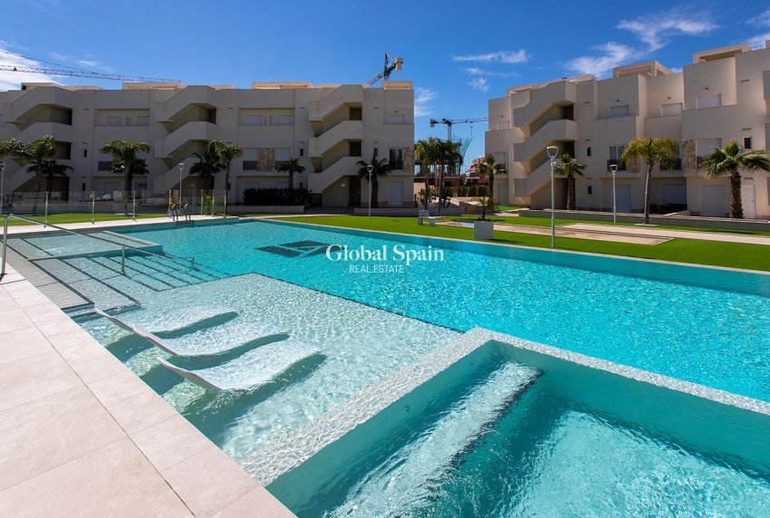 Resale - PENTHOUSE -
GUARDAMAR DEL SEGURA - EL RASO