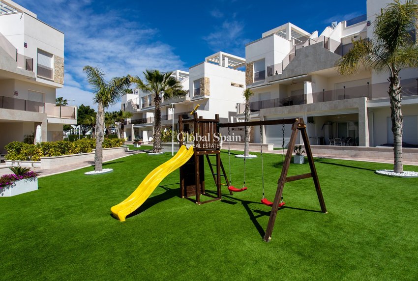 Resale - PENTHOUSE -
GUARDAMAR DEL SEGURA - EL RASO