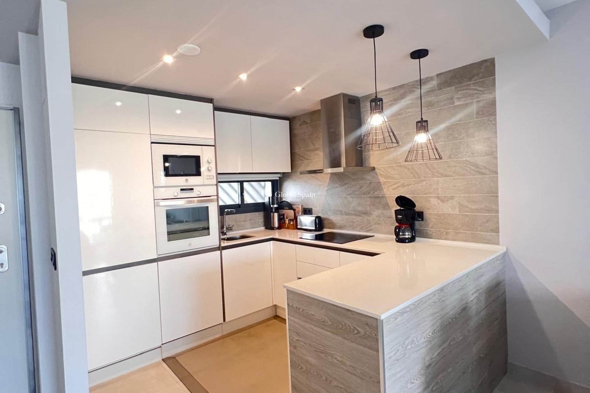 Resale - PENTHOUSE -
GUARDAMAR DEL SEGURA - EL RASO