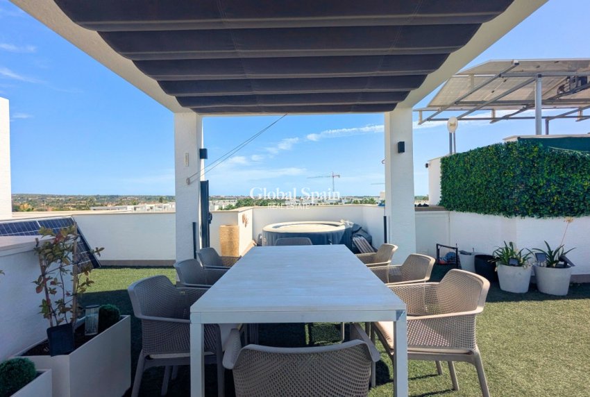 Resale - PENTHOUSE -
GUARDAMAR DEL SEGURA - El Raso
