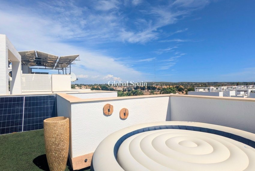 Resale - PENTHOUSE -
GUARDAMAR DEL SEGURA - El Raso