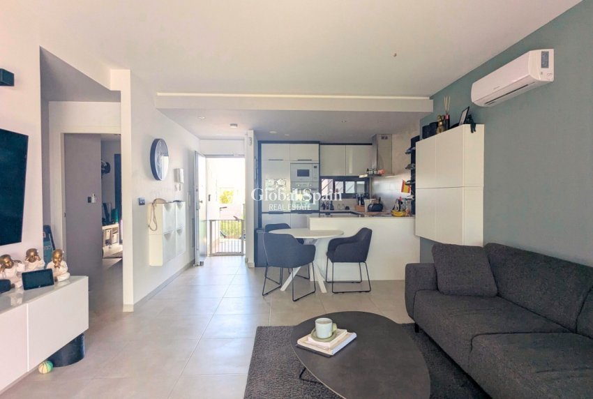 Resale - PENTHOUSE -
GUARDAMAR DEL SEGURA - El Raso