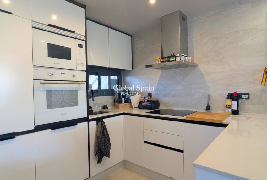 Resale - PENTHOUSE -
GUARDAMAR DEL SEGURA - El Raso
