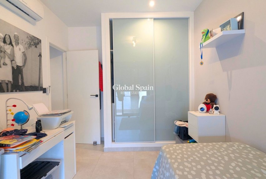 Resale - PENTHOUSE -
GUARDAMAR DEL SEGURA - El Raso