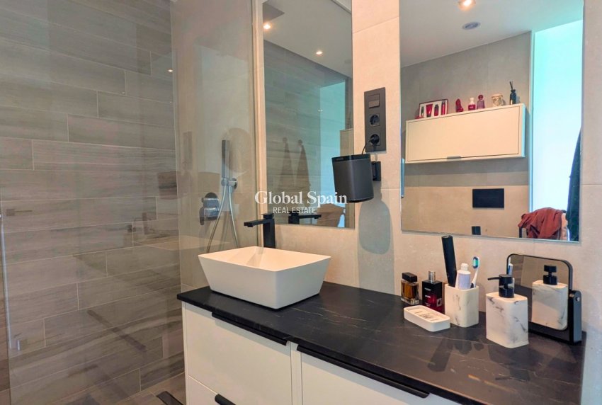 Resale - PENTHOUSE -
GUARDAMAR DEL SEGURA - El Raso