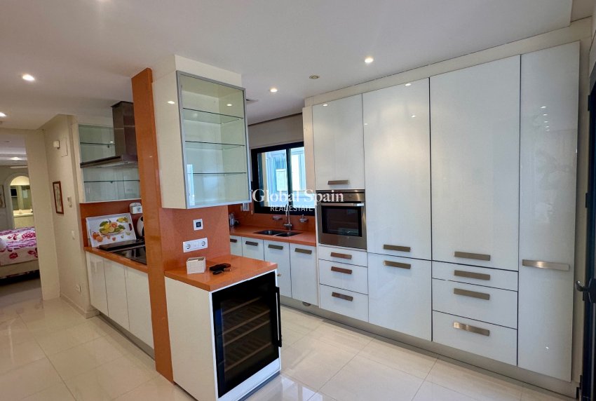 Resale - PENTHOUSE -
GUARDAMAR DEL SEGURA - Marjal Beach