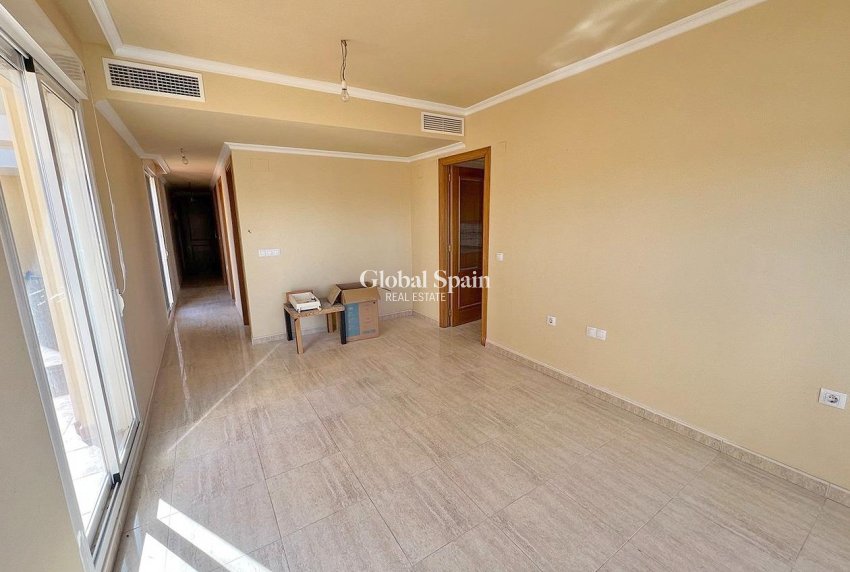 Resale - PENTHOUSE -
GUARDAMAR DEL SEGURA