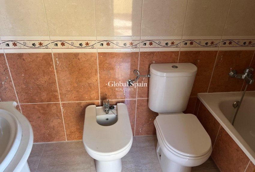 Resale - PENTHOUSE -
GUARDAMAR DEL SEGURA