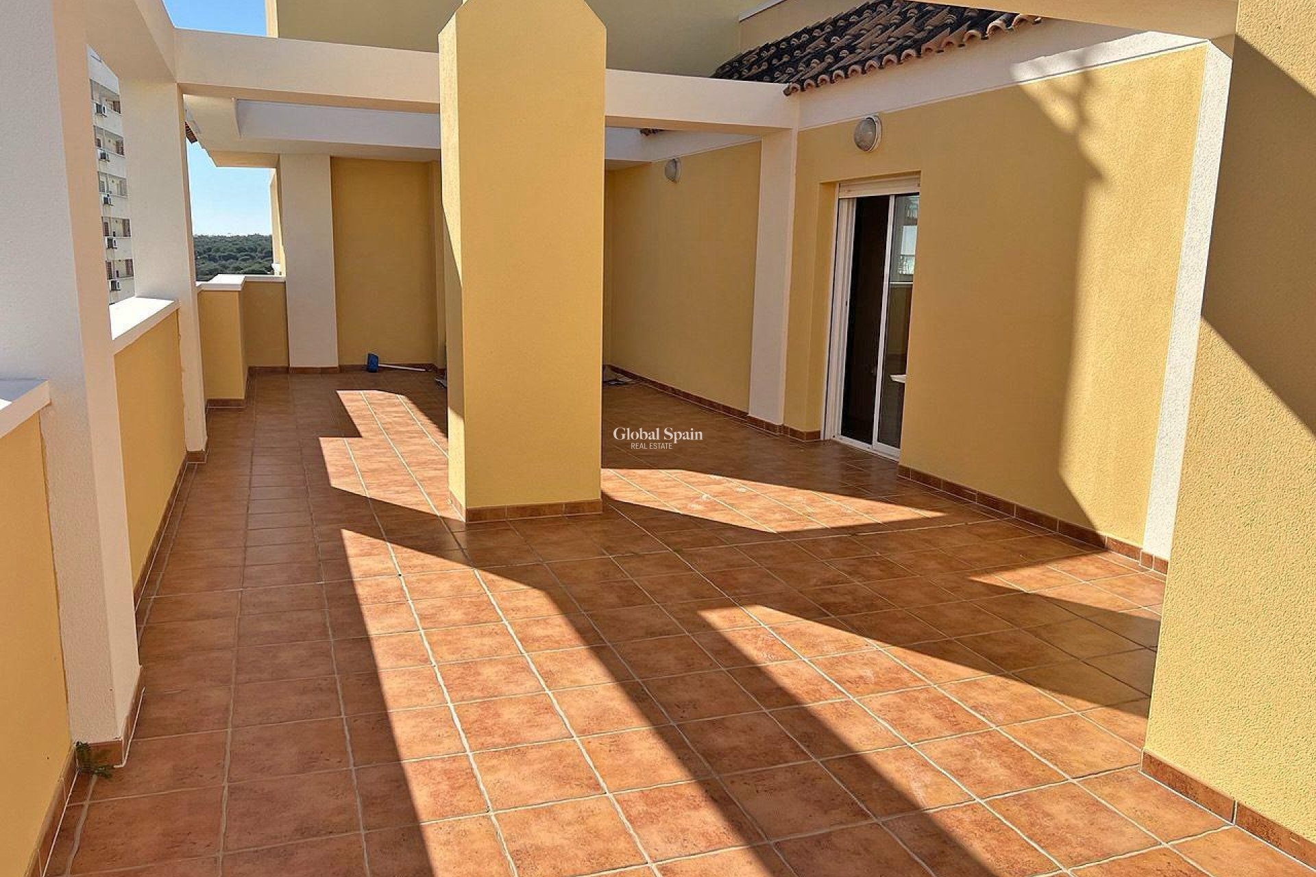 Resale - PENTHOUSE -
GUARDAMAR DEL SEGURA