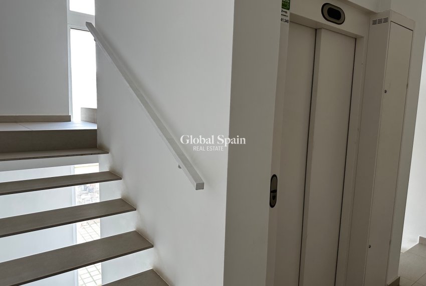 Resale - Penthouse -
GUARDAMAR DEL SEGURA