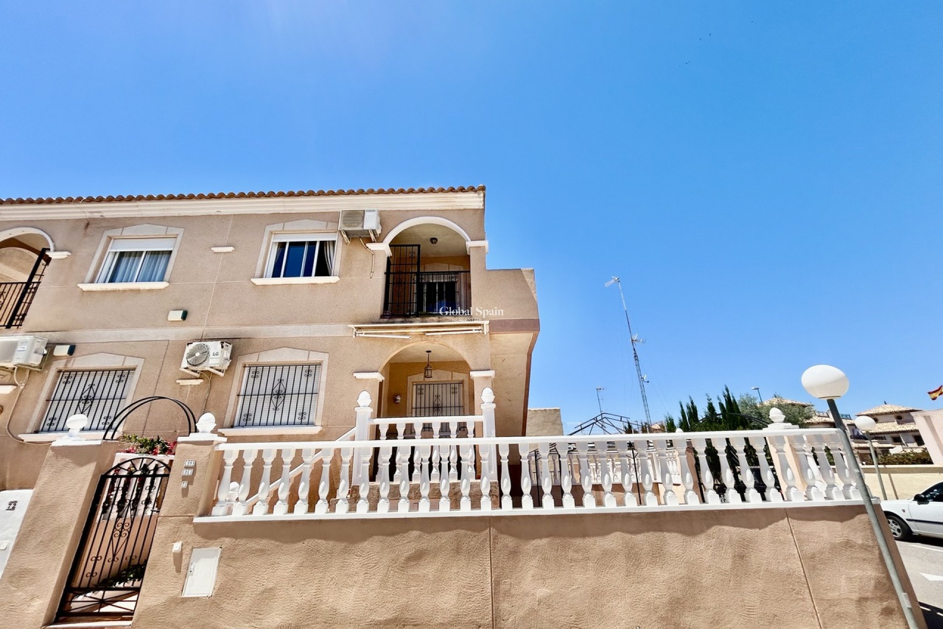 Resale - PENTHOUSE -
LA ZENIA - Costa Blanca