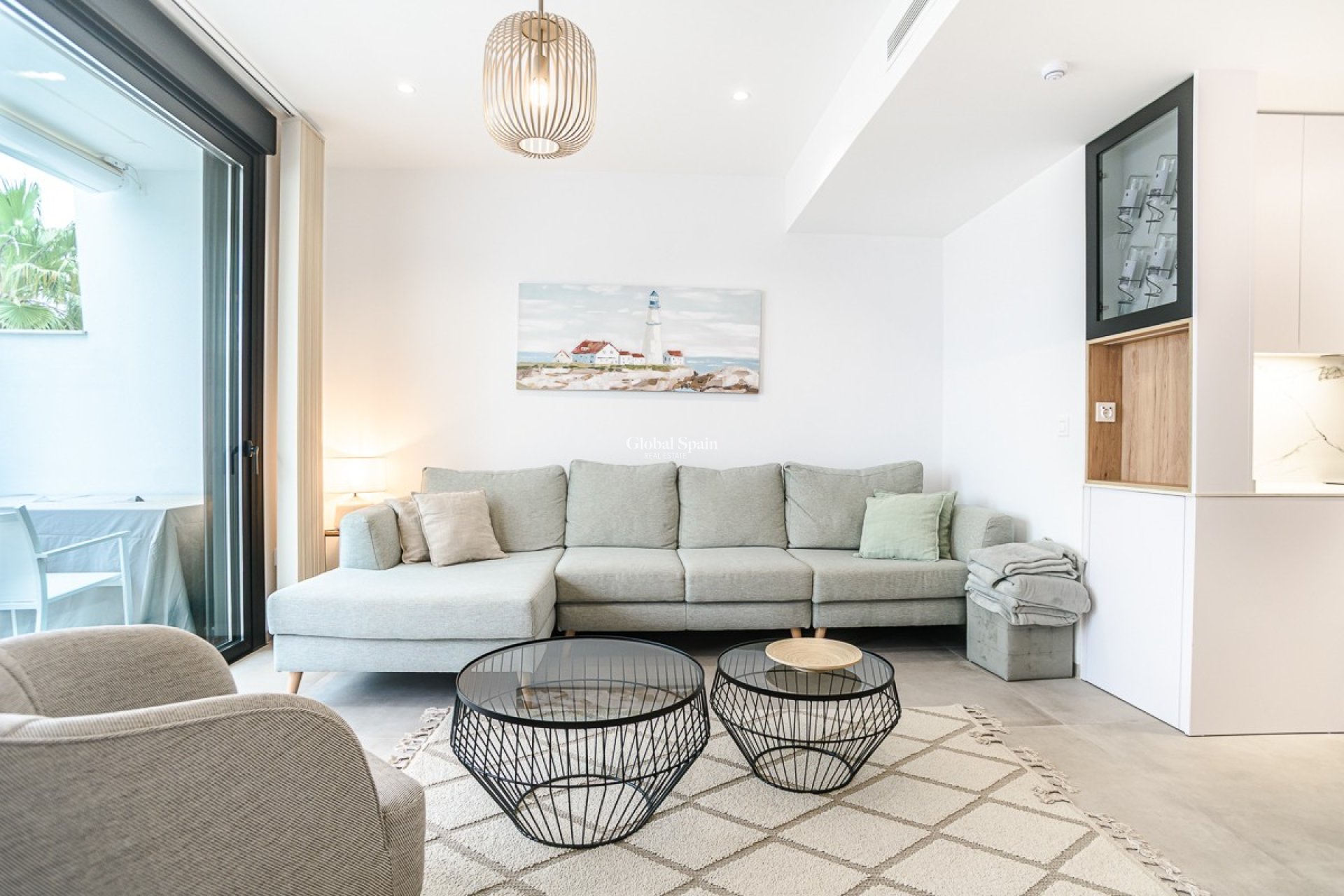 Resale - PENTHOUSE -
LO PAGÁN